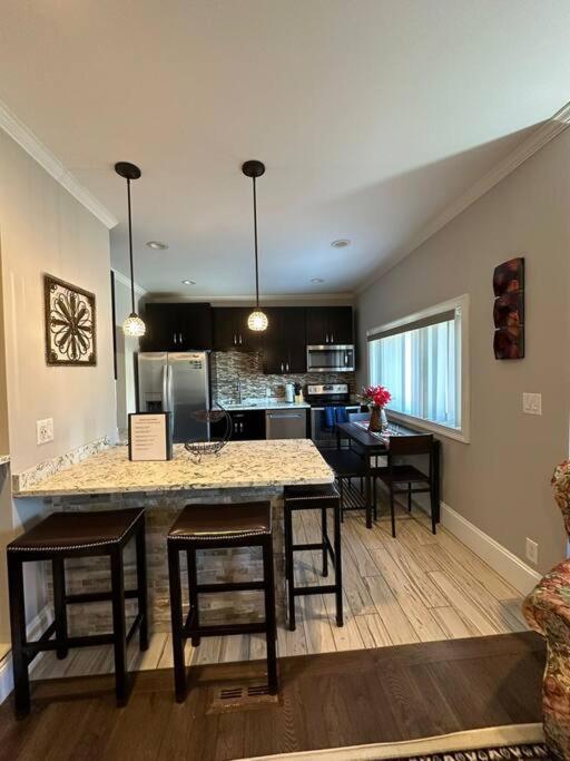 Spacious And Cozy- Near T-Station-Quiet Neighborhood! Malden Exterior foto